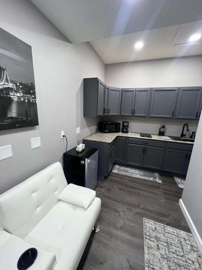 The Palm Suite Lehigh Acres Exterior photo